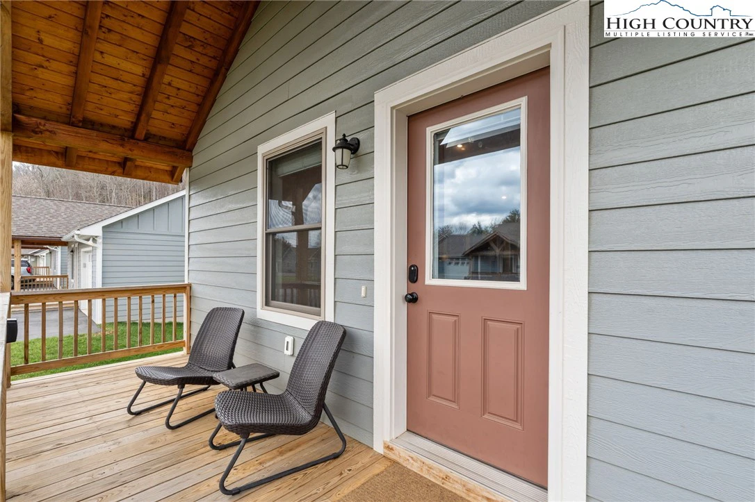 Image number 2 for the current listing