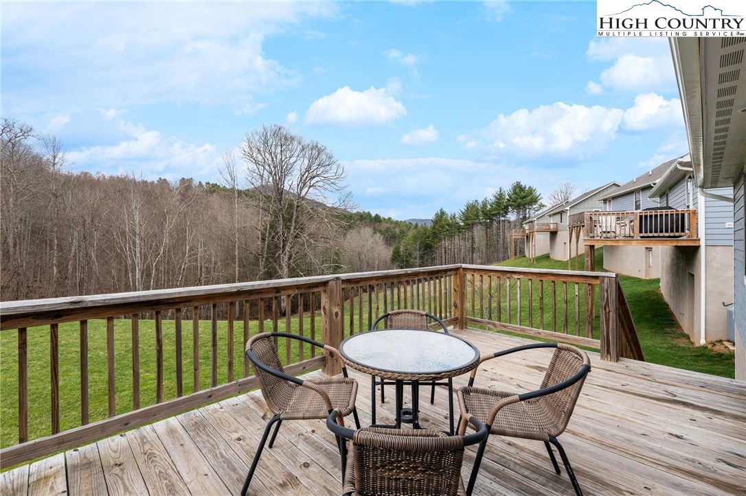 Image number 8 for the current listing