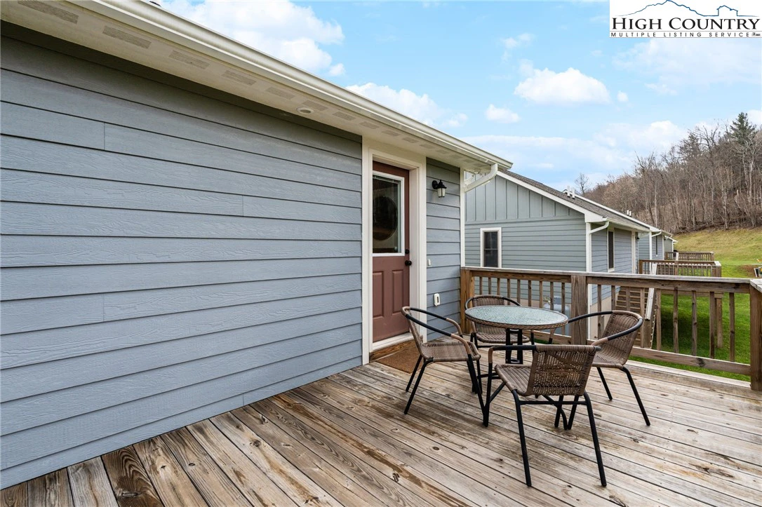 Image number 7 for the current listing
