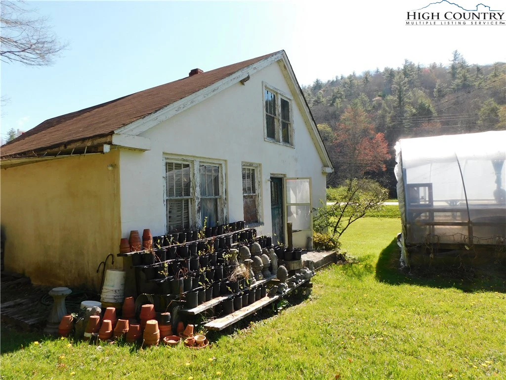 Image number 6 for the current listing