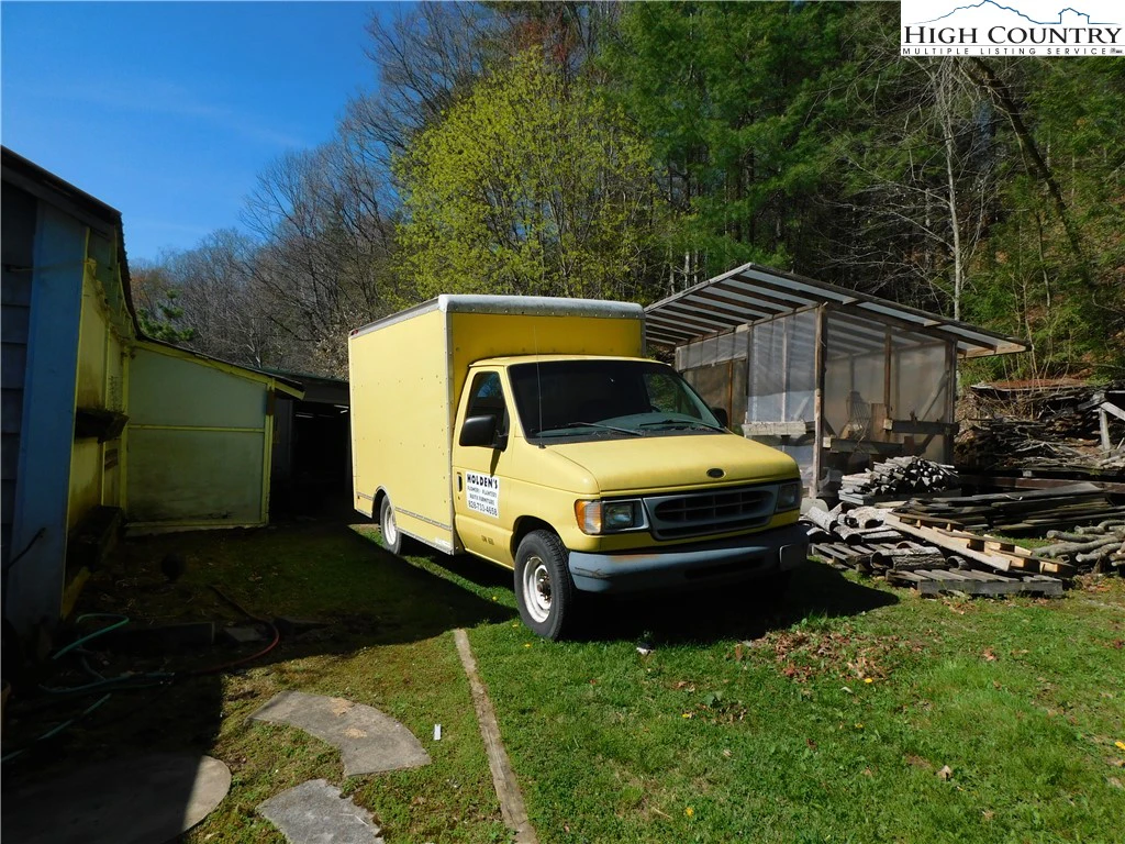 Image number 3 for the current listing