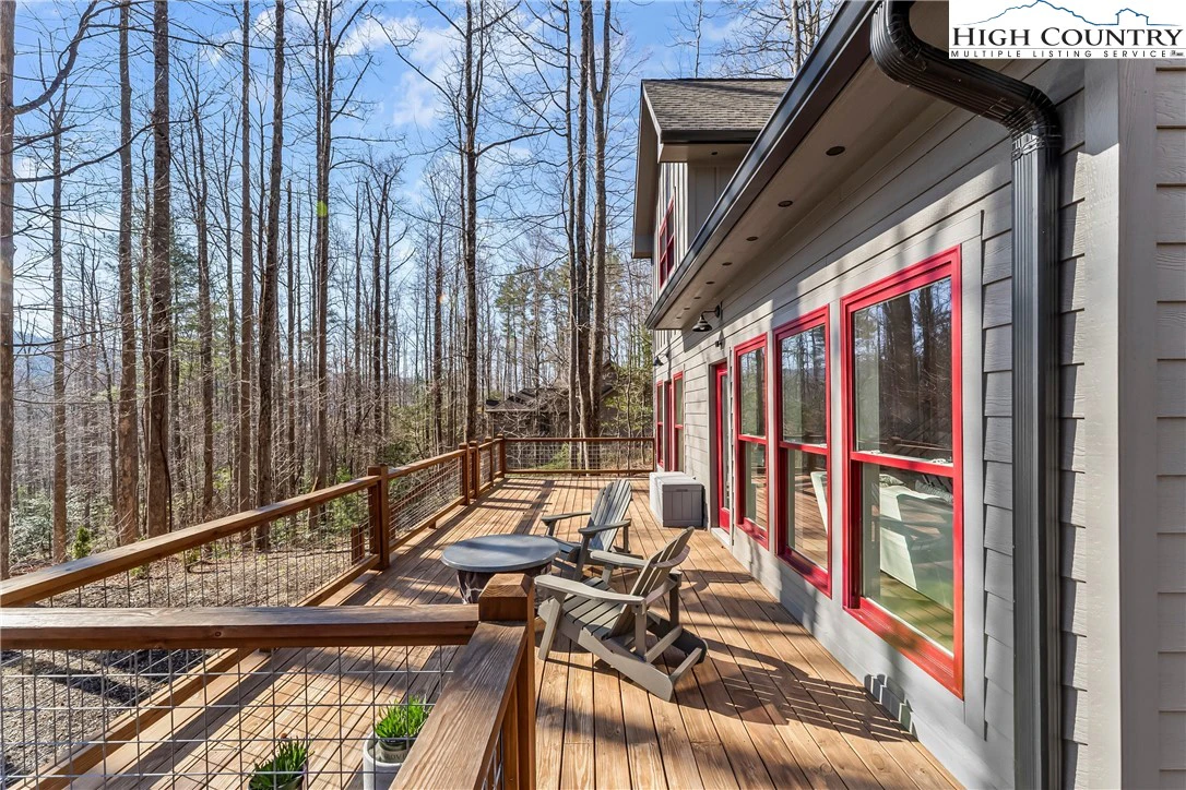 Image number 14 for the current listing