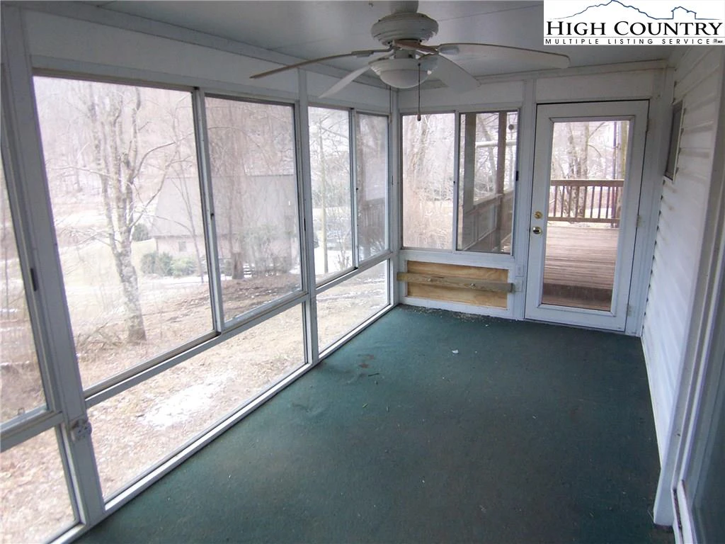 Image number 10 for the current listing
