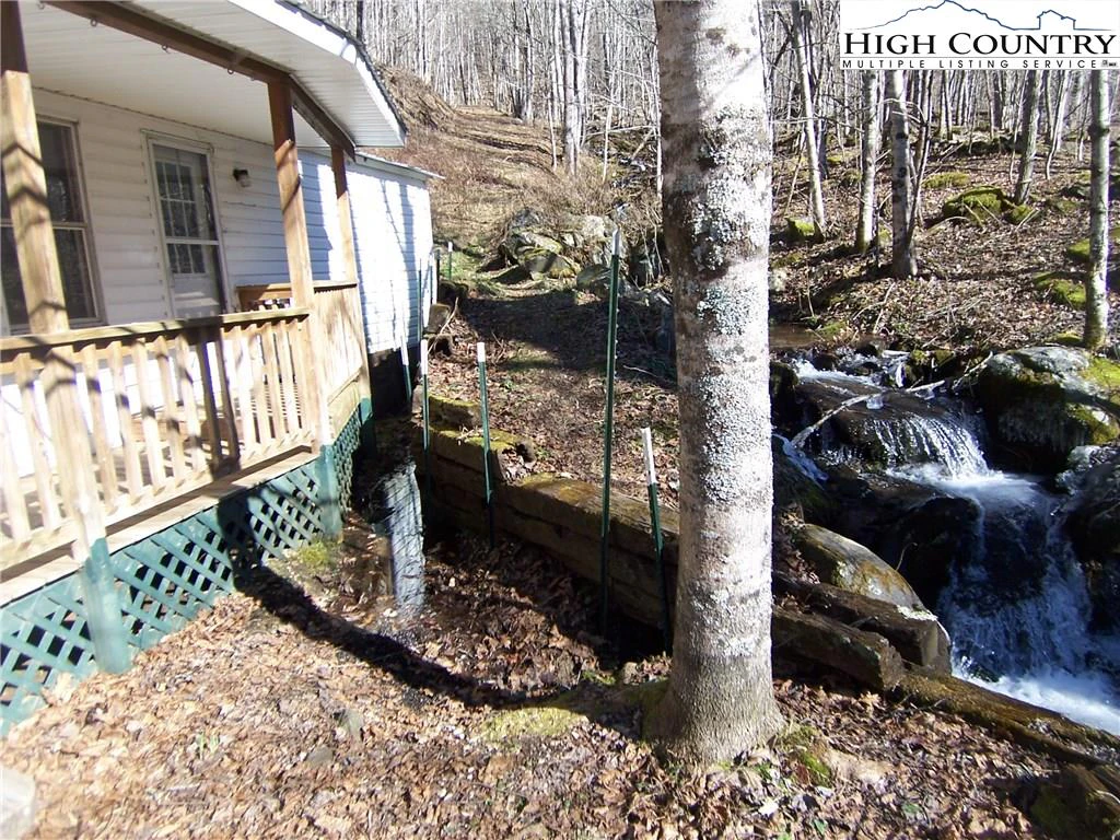 Image number 20 for the current listing