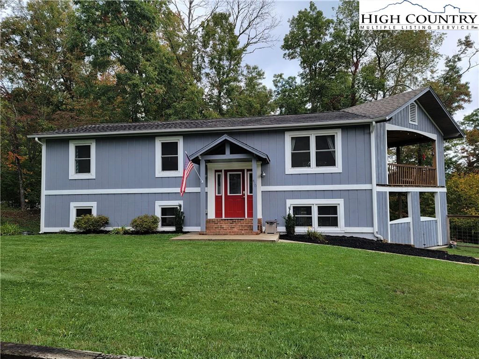 Image number 1 for the current listing