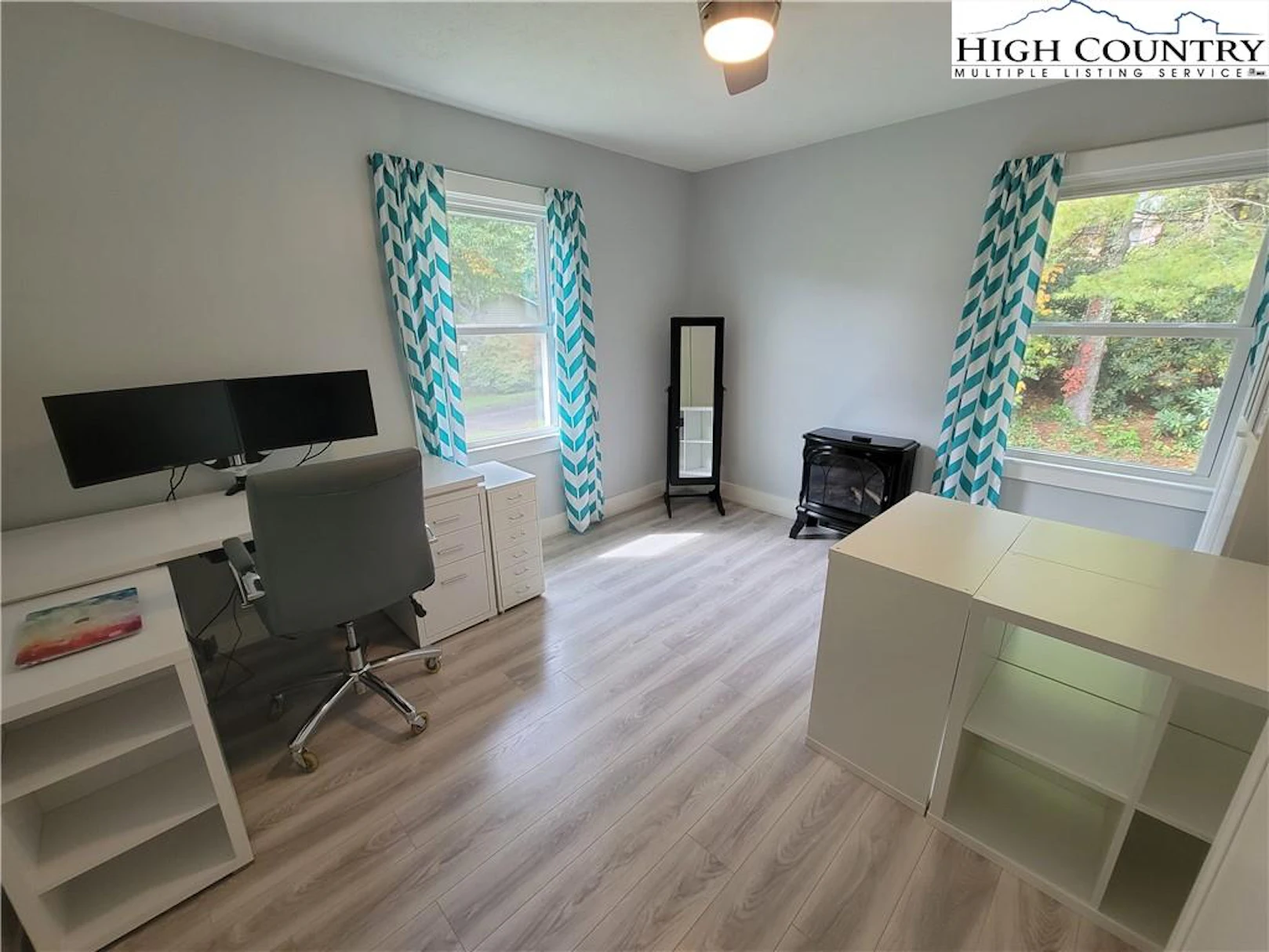 Image number 12 for the current listing