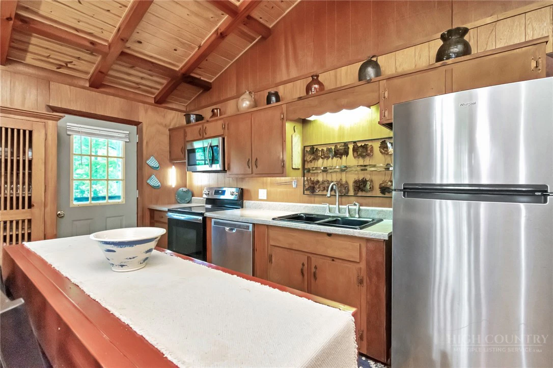 Image number 8 for the current listing
