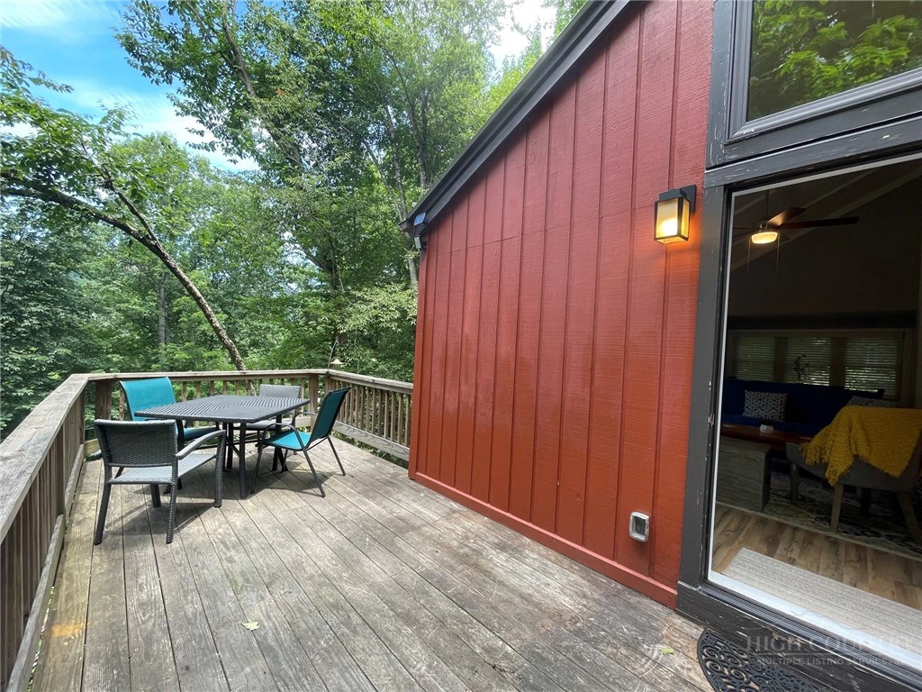 Image number 4 for the current listing
