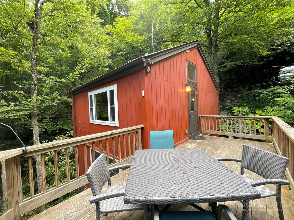 Image number 5 for the current listing