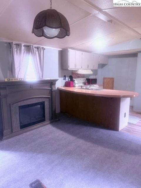 Image number 13 for the current listing