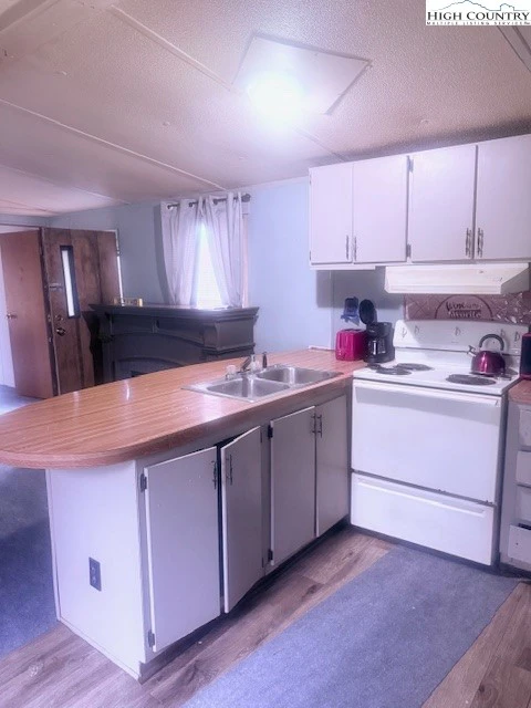 Image number 12 for the current listing