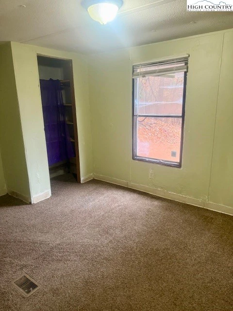 Image number 6 for the current listing