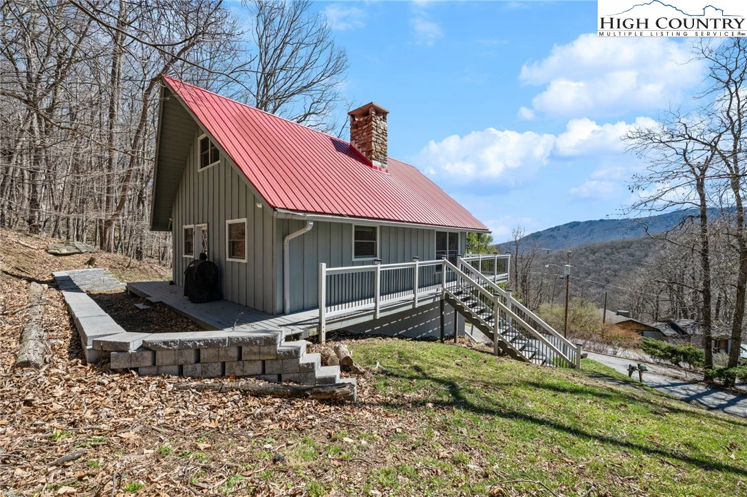 Image number 17 for the current listing