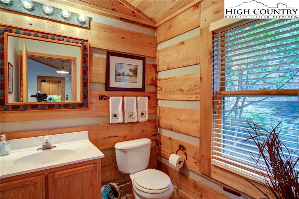 Image number 5 for the current listing