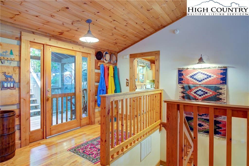 Image number 7 for the current listing