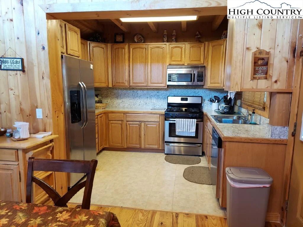 Image number 5 for the current listing