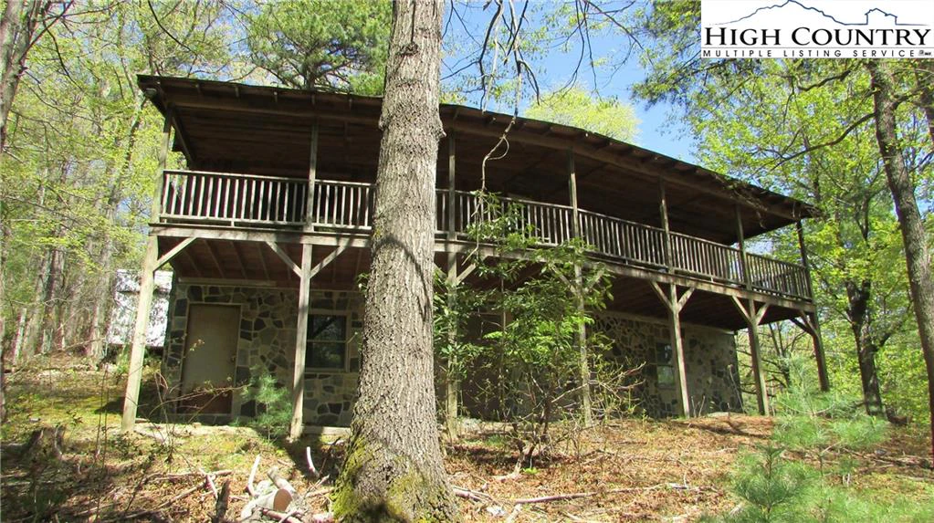 Image number 1 for the current listing
