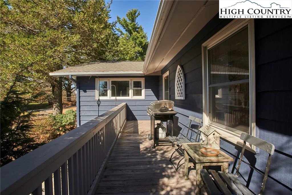 Image number 5 for the current listing