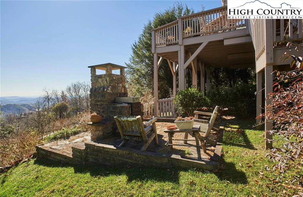 Image number 13 for the current listing