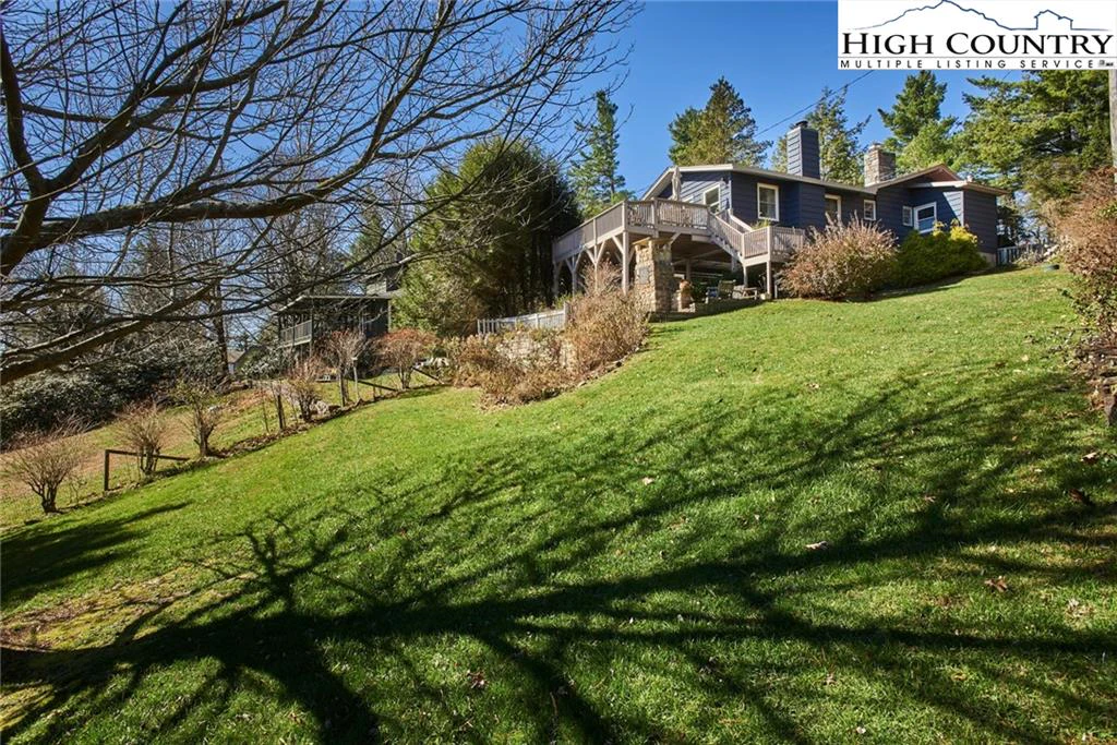 Image number 15 for the current listing