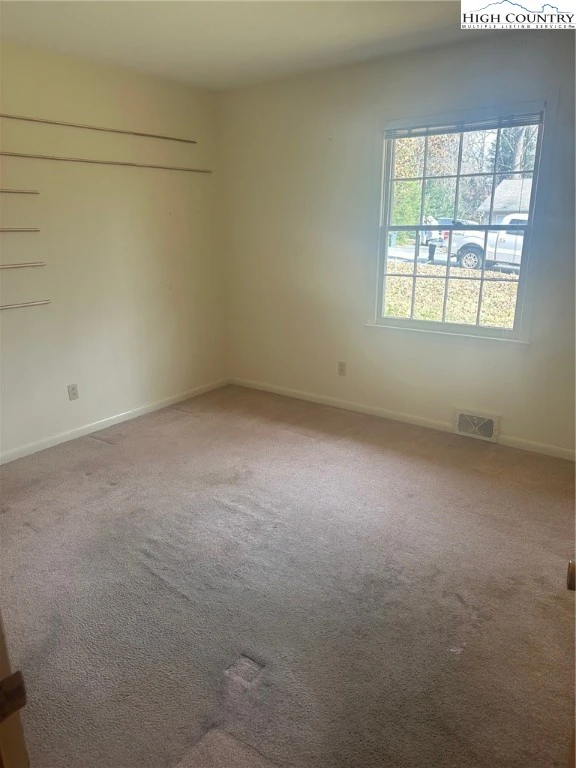 Image number 2 for the current listing