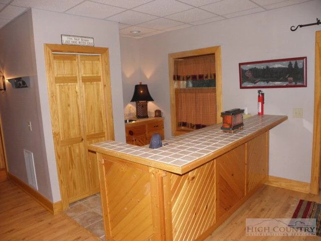 Image number 15 for the current listing