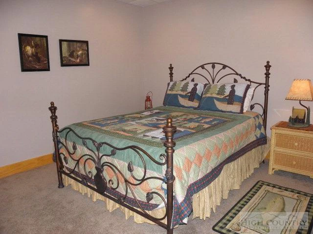 Image number 13 for the current listing