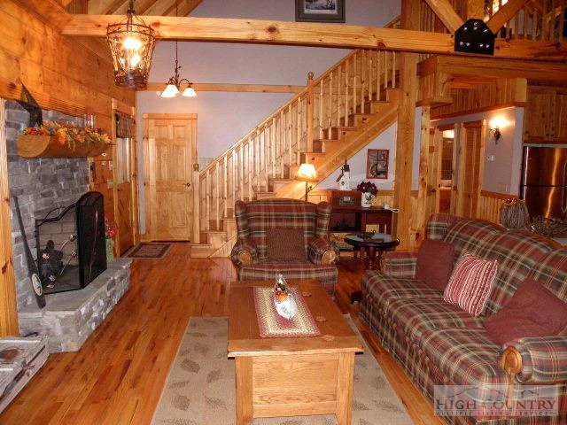 Image number 9 for the current listing