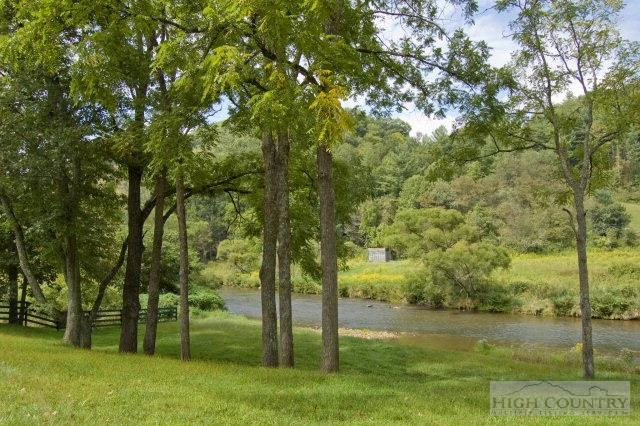 Image number 2 for the current listing