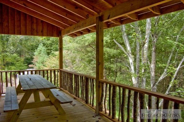 Image number 18 for the current listing