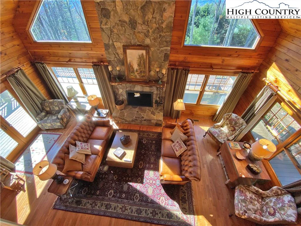 Image number 8 for the current listing