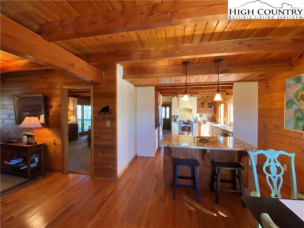 Image number 12 for the current listing