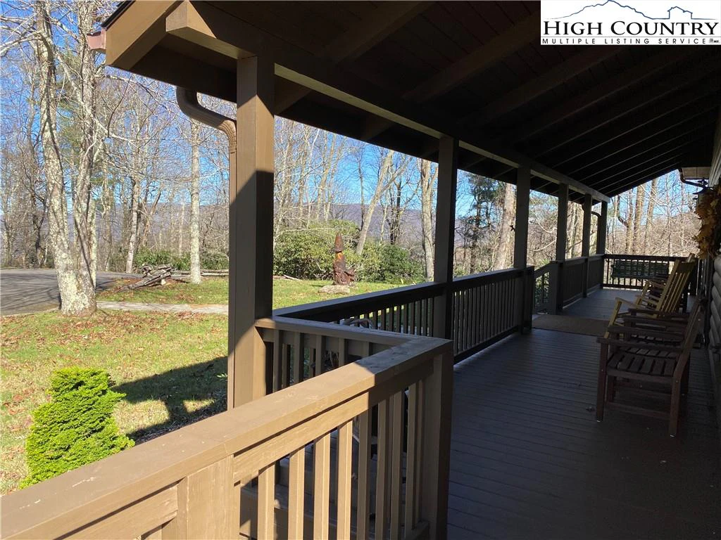Image number 18 for the current listing