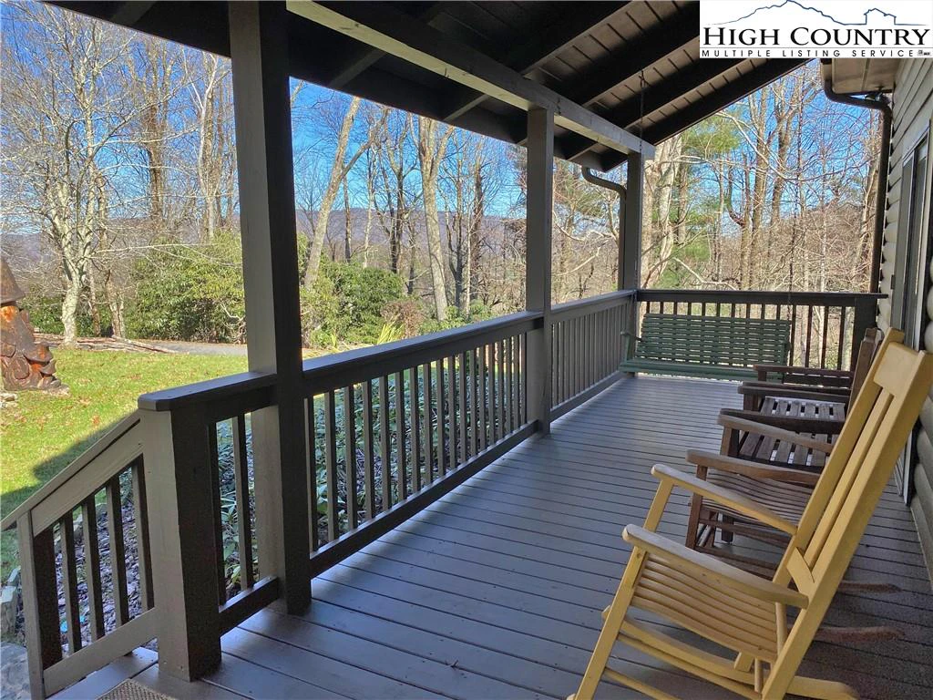 Image number 19 for the current listing