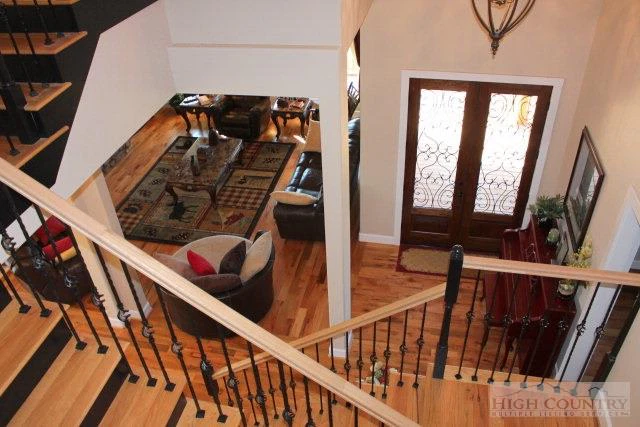 Image number 4 for the current listing