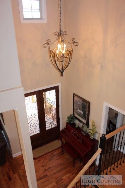Image number 5 for the current listing