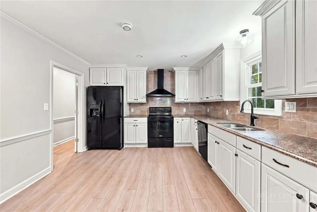 Image number 7 for the current listing