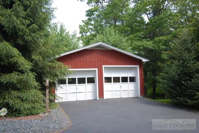 Image number 2 for the current listing