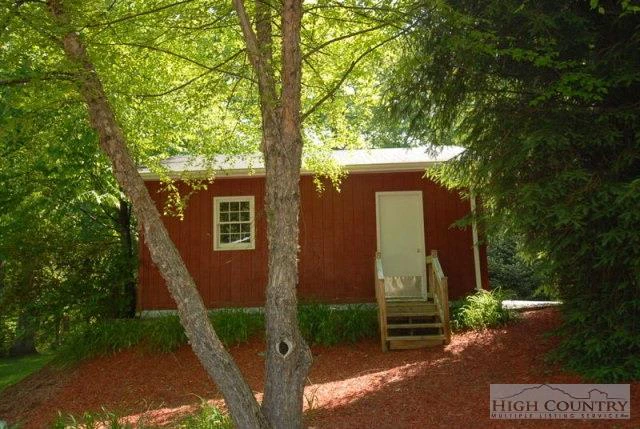 Image number 11 for the current listing
