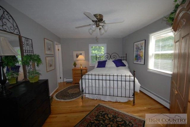 Image number 16 for the current listing