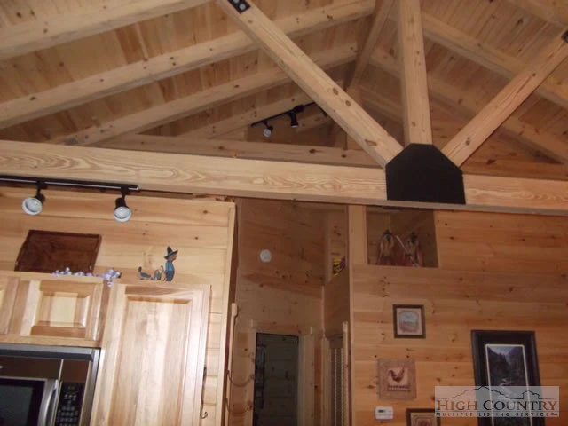 Image number 10 for the current listing