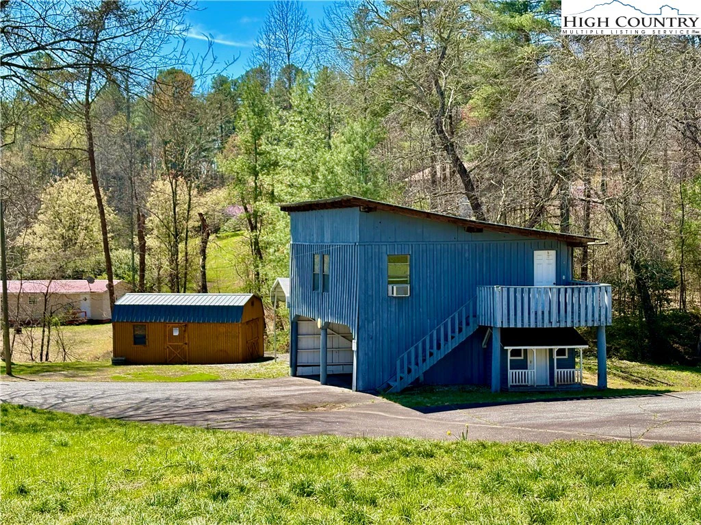 Image number 12 for the current listing