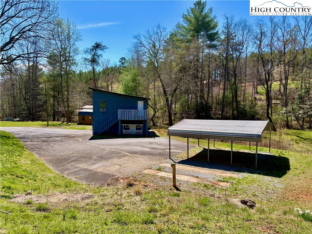 Image number 11 for the current listing