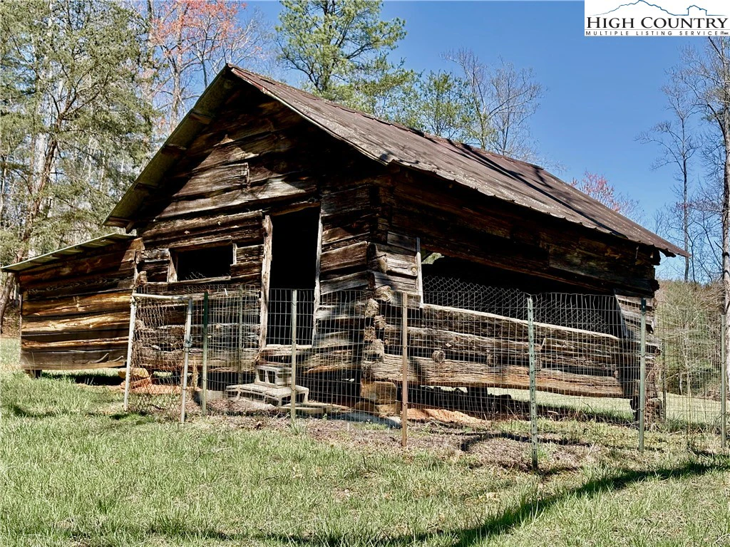 Image number 8 for the current listing