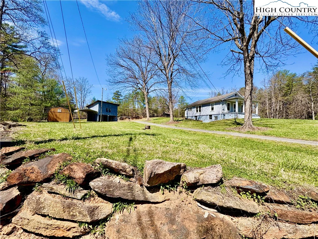 Image number 4 for the current listing