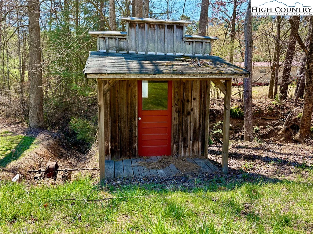 Image number 3 for the current listing