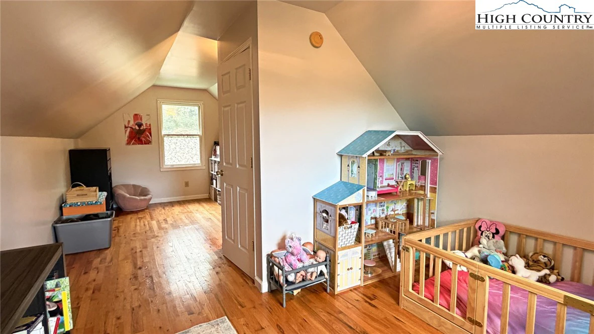 Image number 6 for the current listing