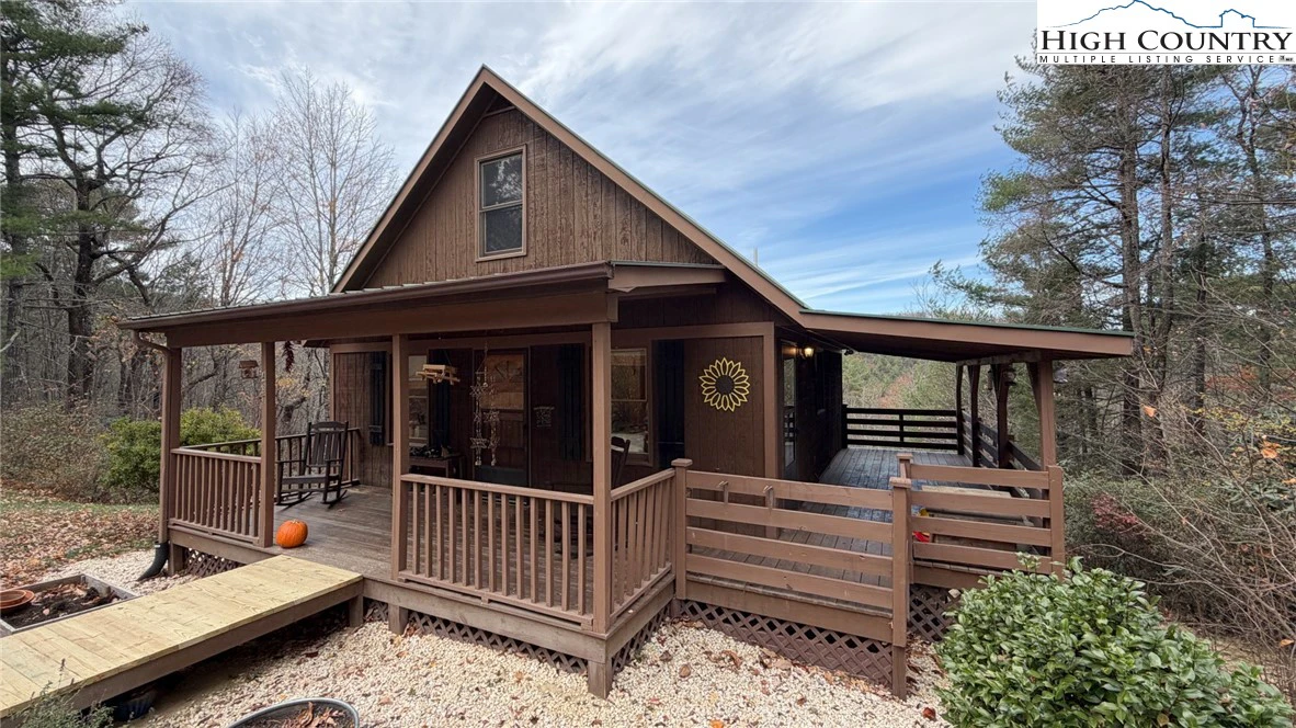 Image number 1 for the current listing