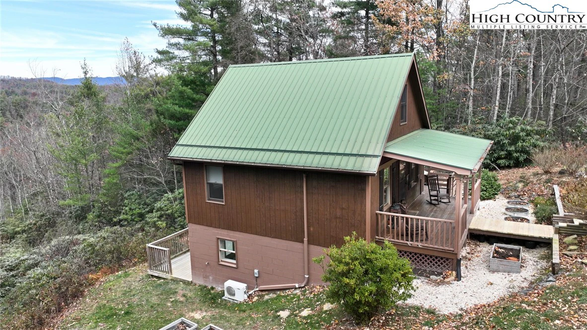 Image number 18 for the current listing