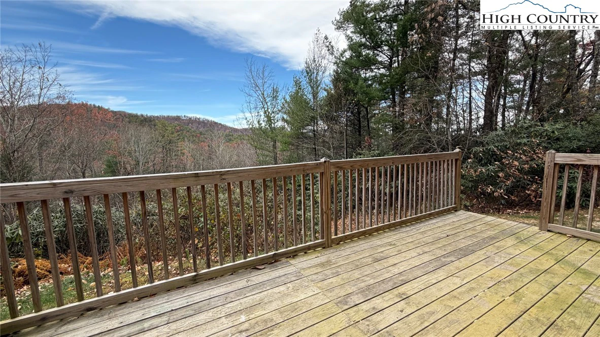 Image number 9 for the current listing
